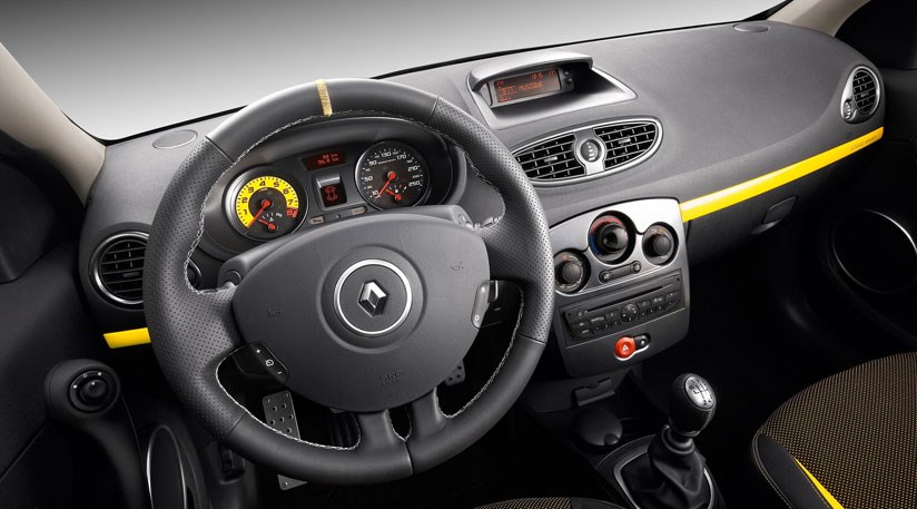 Renault Clio Sport V6 Yellow. Renault Clio 3.0 V6