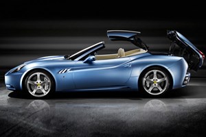 Ferrari California: 30kg lighter, 30 horsepower more for 2012