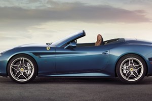 Ferrari California T Blue side view