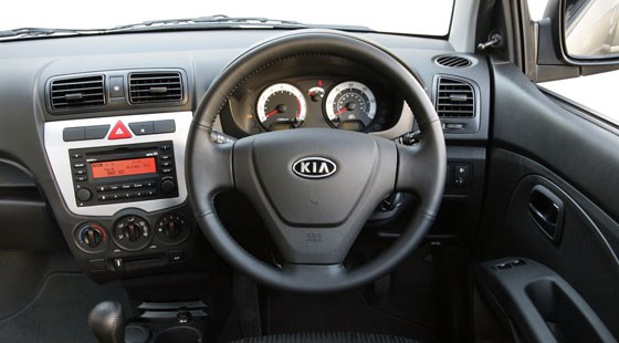 Kia Picanto 1.1 Ice (2007) CAR review | Road Testing Reviews | Car Magazine 