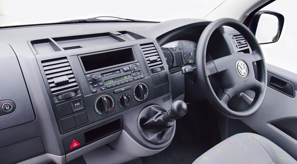 VW Transporter 2.5 TDI Sportline (2008) CAR review | Road Testing Reviews 