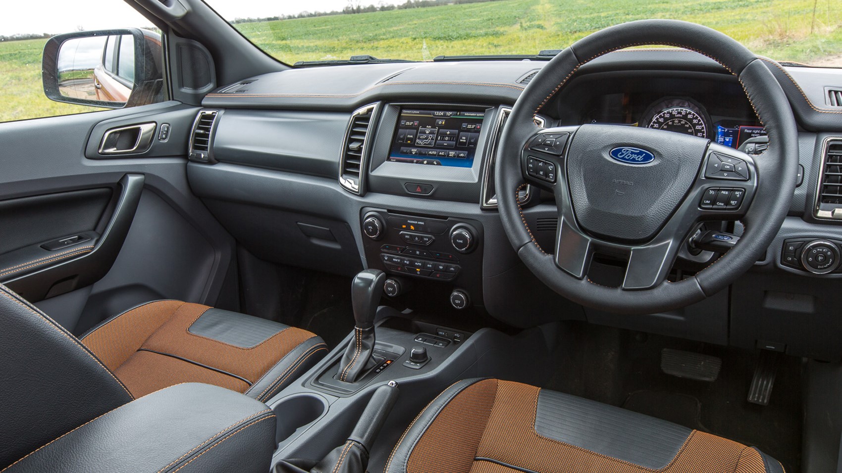 2020 Ford Explorer Pictures  Details, News, Photos Review