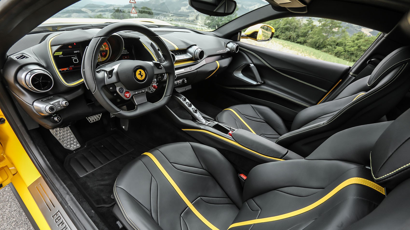 Ferrari 812 Superfast (2017) review | CAR Magazine