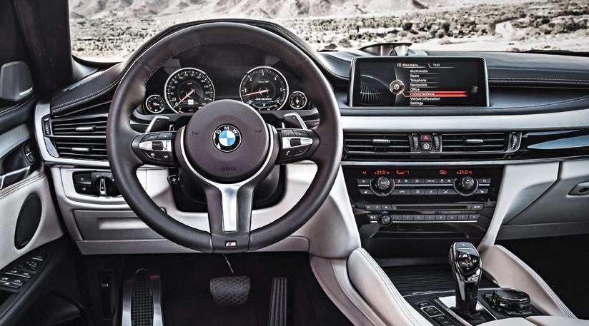 03New BMW X6 interior